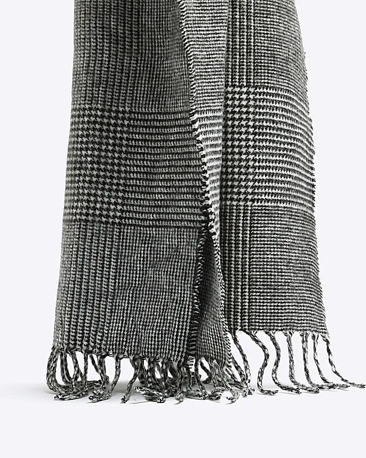 Black check scarf