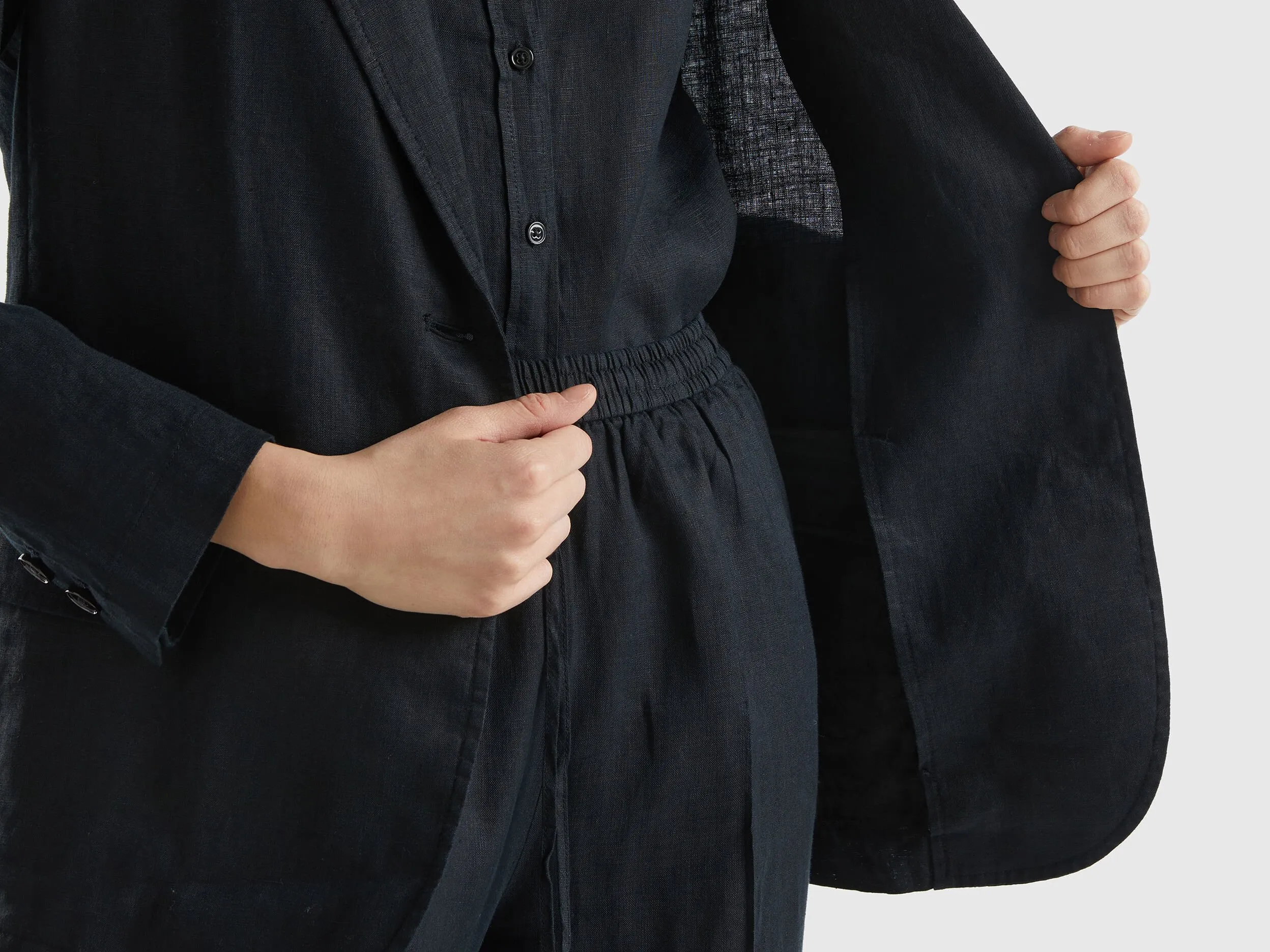 Blazer in pure linen - Black | Benetton