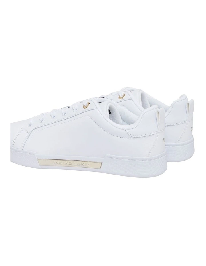 Chic Court Sneaker in White