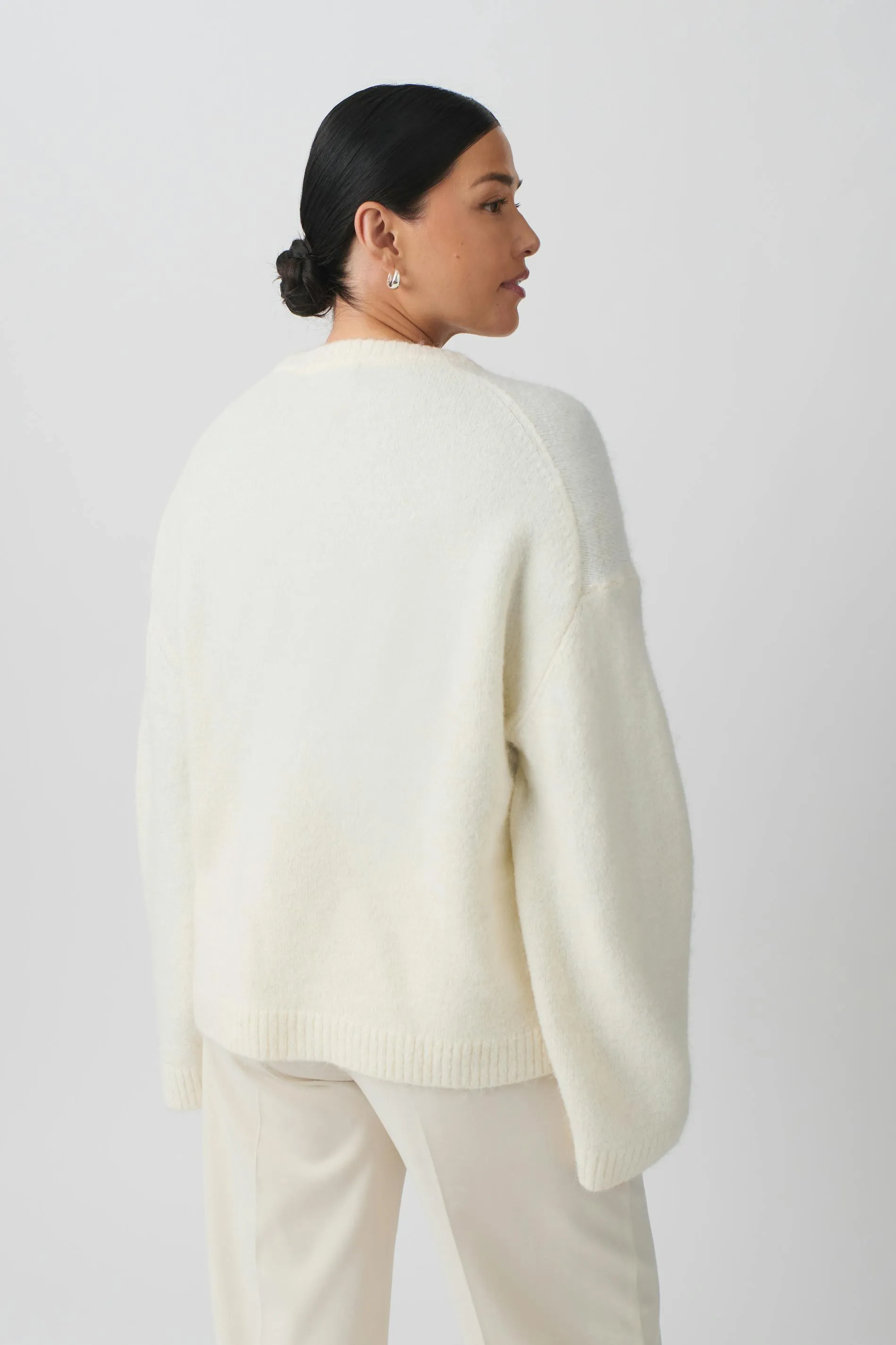 Crew neck knitted sweater