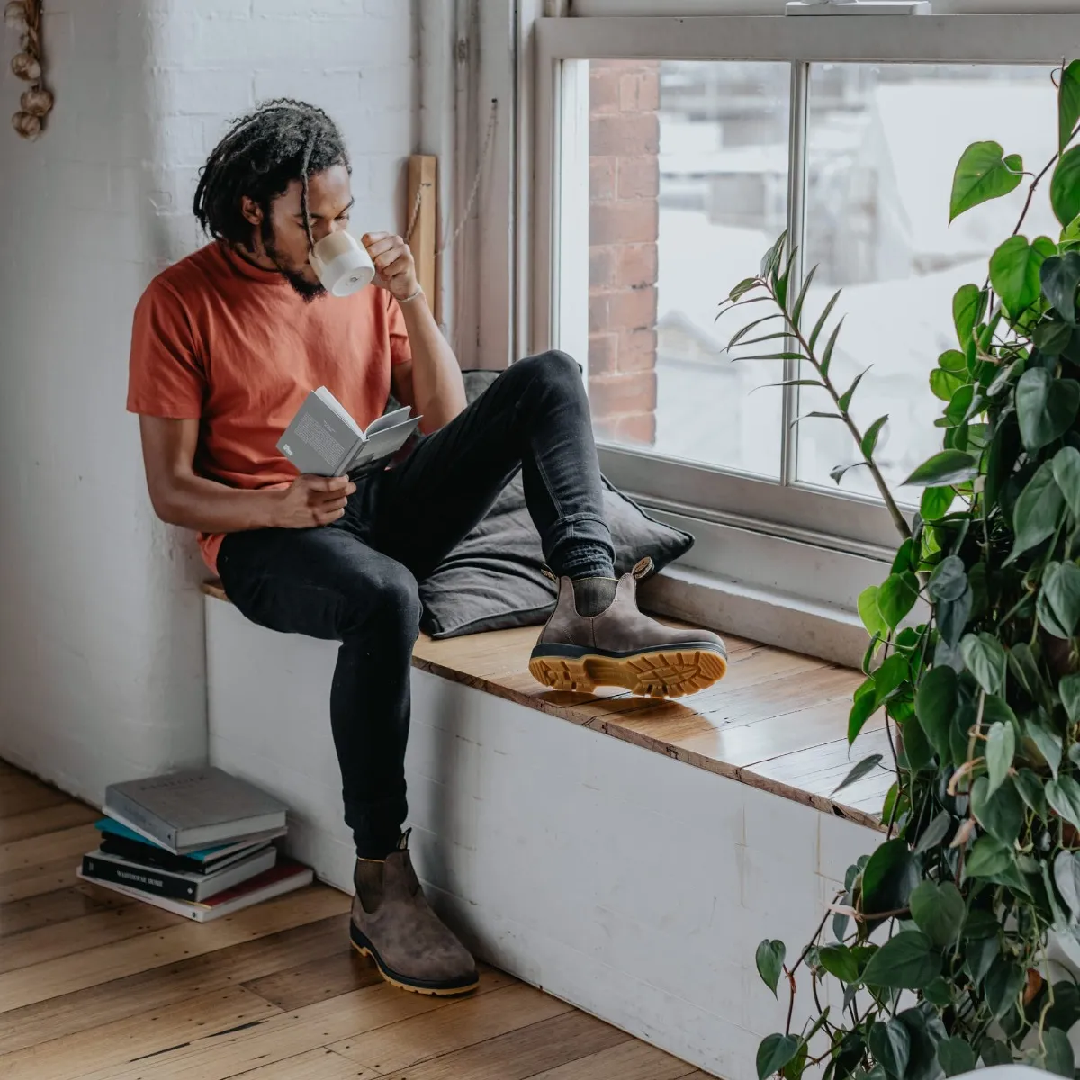 Men's Classics  Chelsea Boots  -  Rustic Brown / Mustard-Black