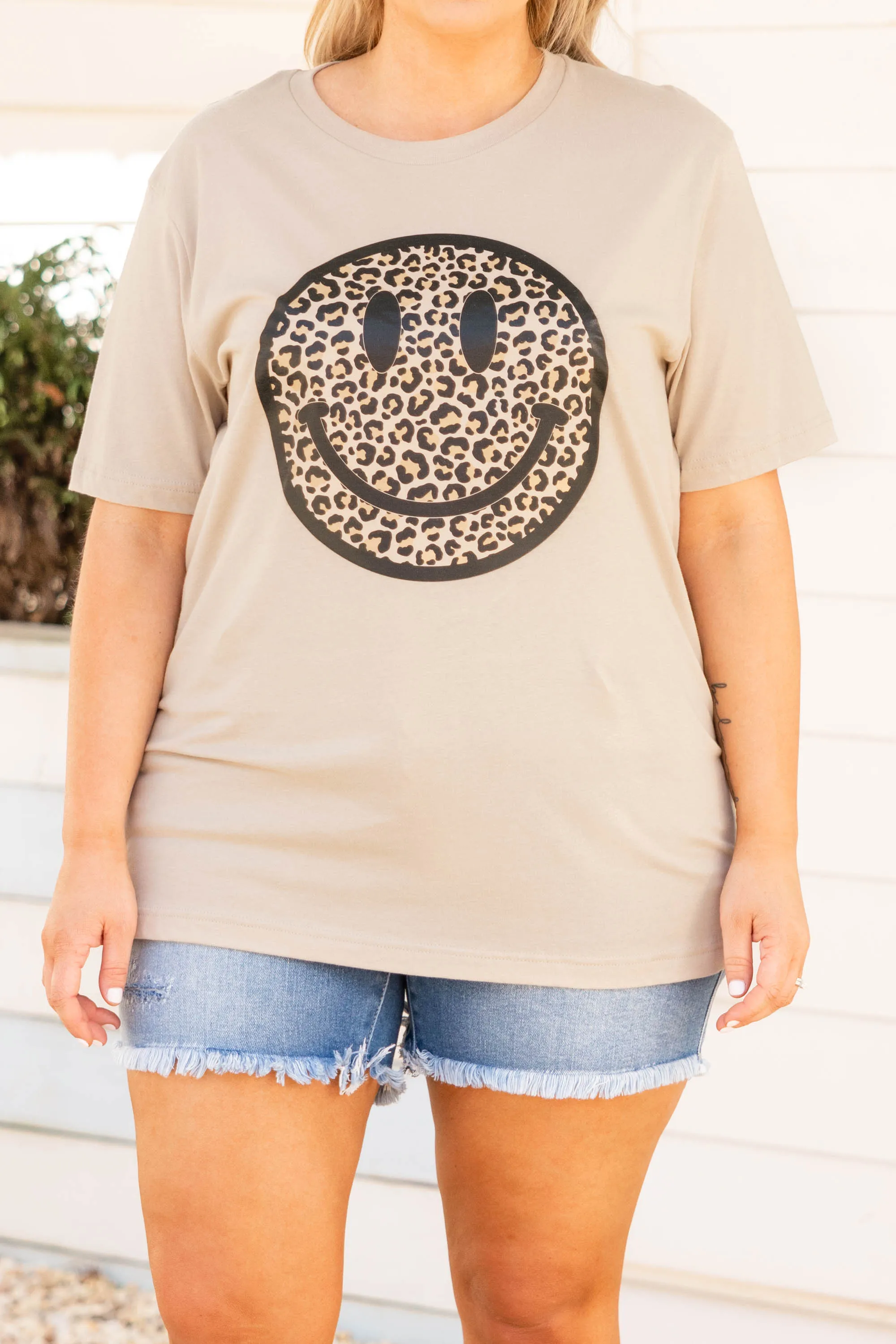 Smiley Face Tee, Tan